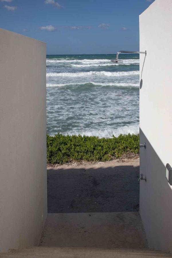 Wave, An Idyllic Seafront Suite By Nirousuites Kokkini Hani Kültér fotó